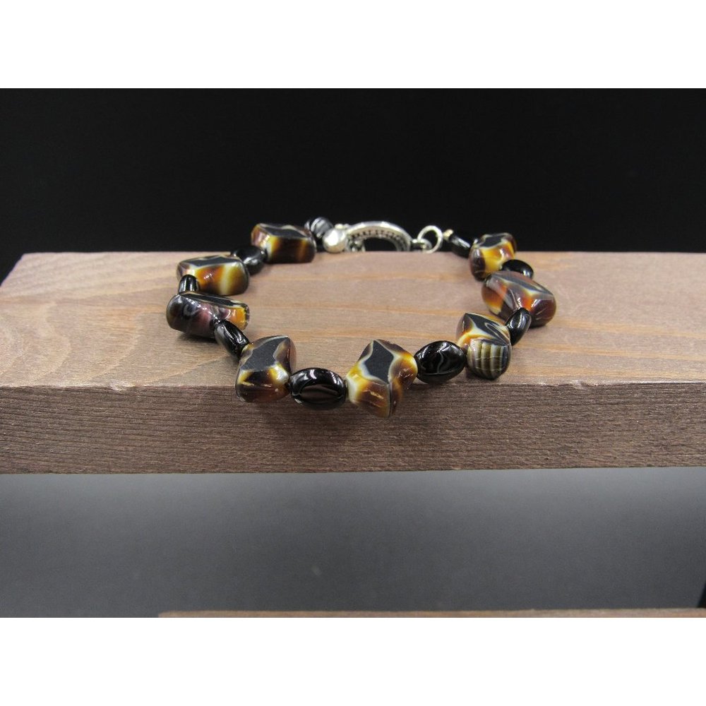7" Silver Tone Faux Stone Black Bracelet Vintage Elegant Beautiful Everyday